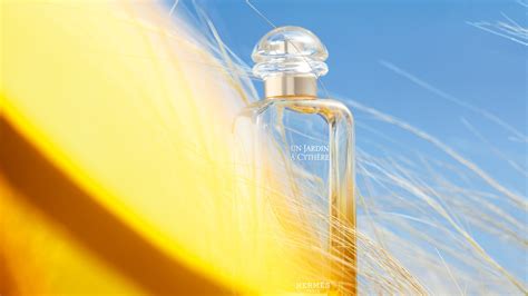 Un Jardin à Cythère is an ode to the gardens, sunshine and wild 